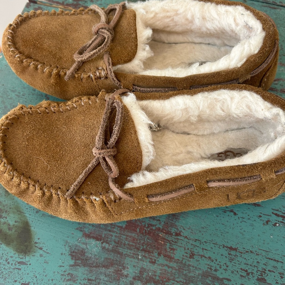 UGG Dakota Kid Slippers